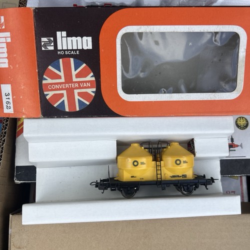 Lima gauge twin - gauge, wagons